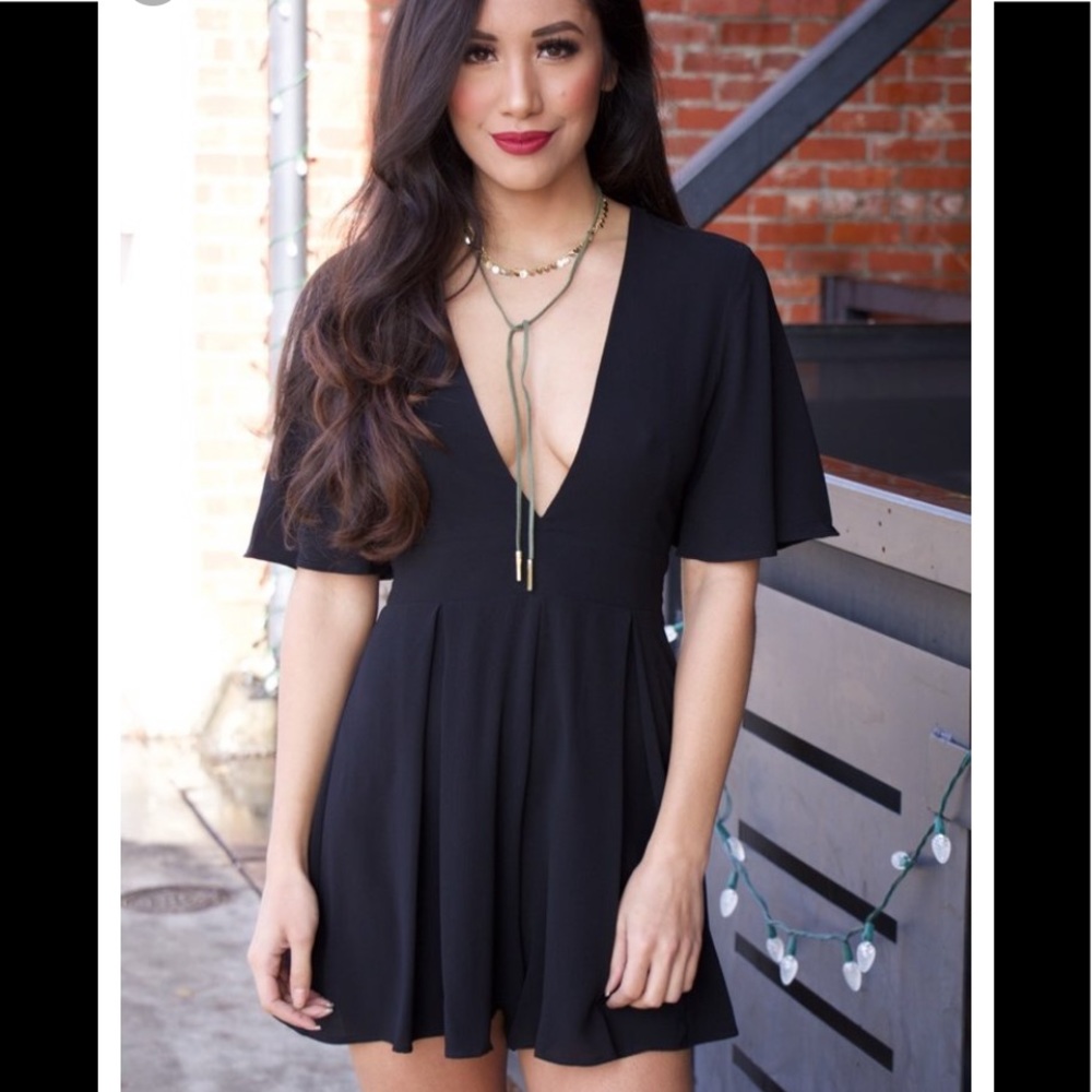Show me your mumu tallera romper. EUC
